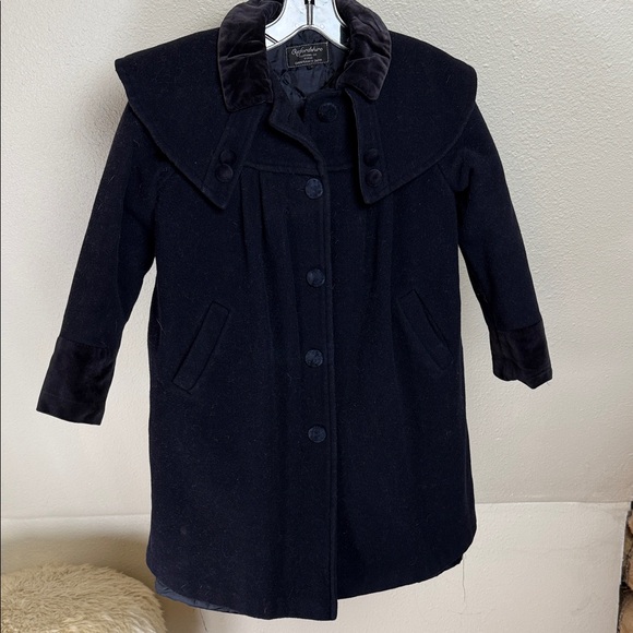 Oxfordshire Clothing Co Other - OXFORDSHIRE CLOTHING COMPANY Girls Vintage Wool Coat.Quilted Inside. Size 6